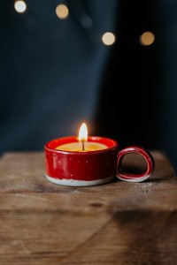 Kaganek intensywna czerwień! + pogrzewacz z wosku pszczelego   